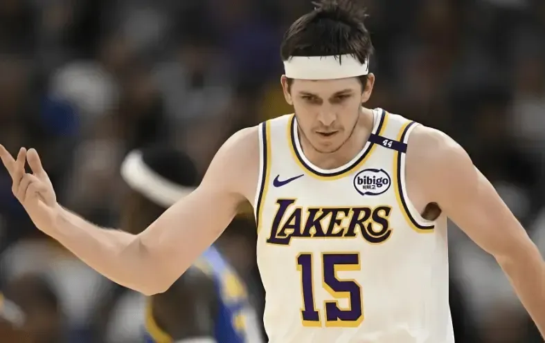 星空体育全站-若湖人续约没谈拢,建议里夫斯加盟活塞